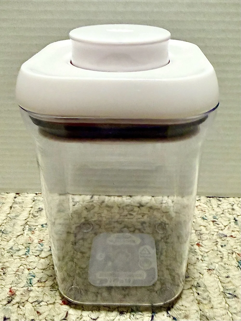 OXO POP food storage container - 0.9 QT/0.9 L